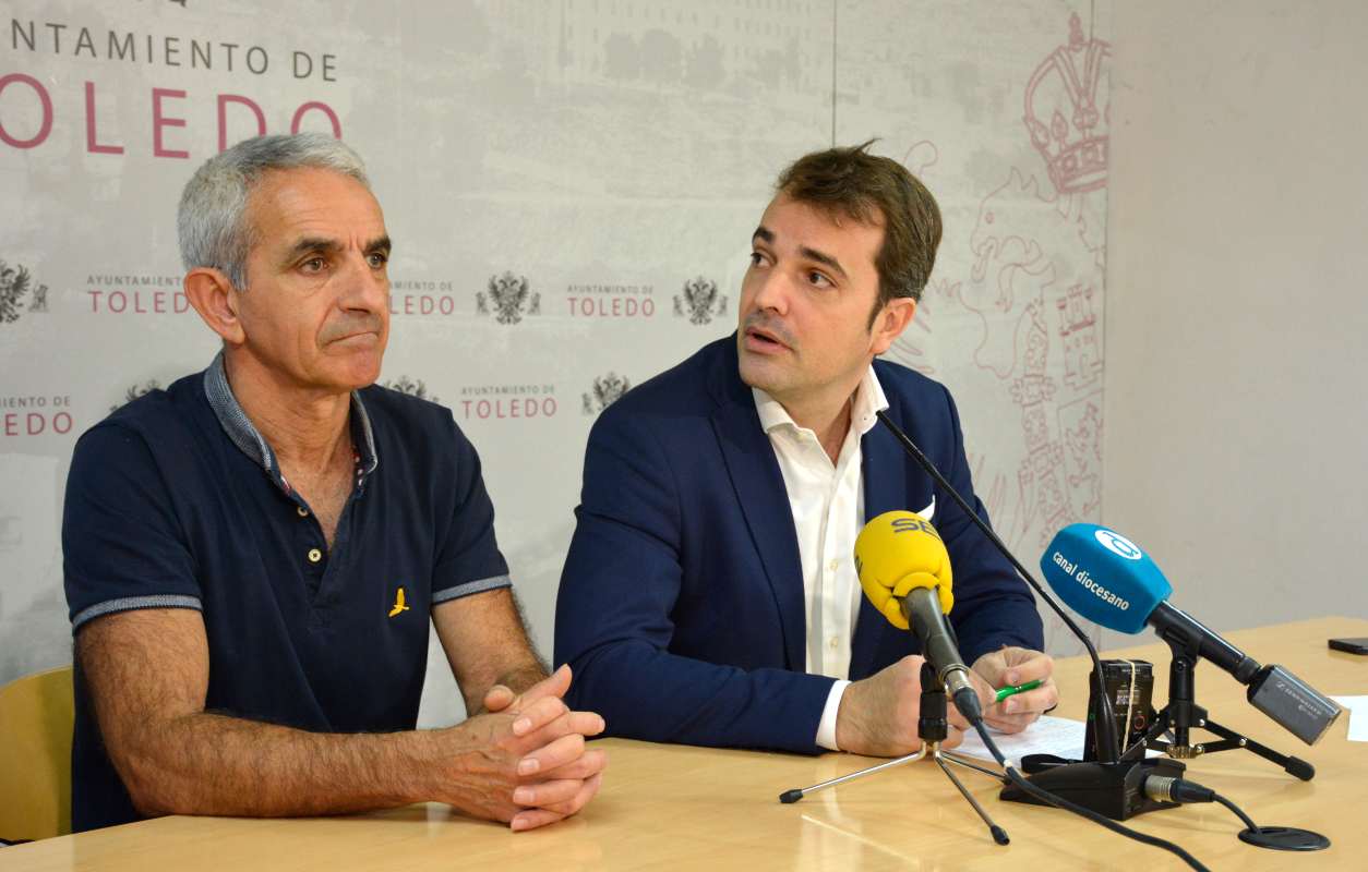 Pablo García ha estado acompañado en esta comparecencia por Rodrigo, coordinador del área de Actividades del Patronato Deportivo Municipal.