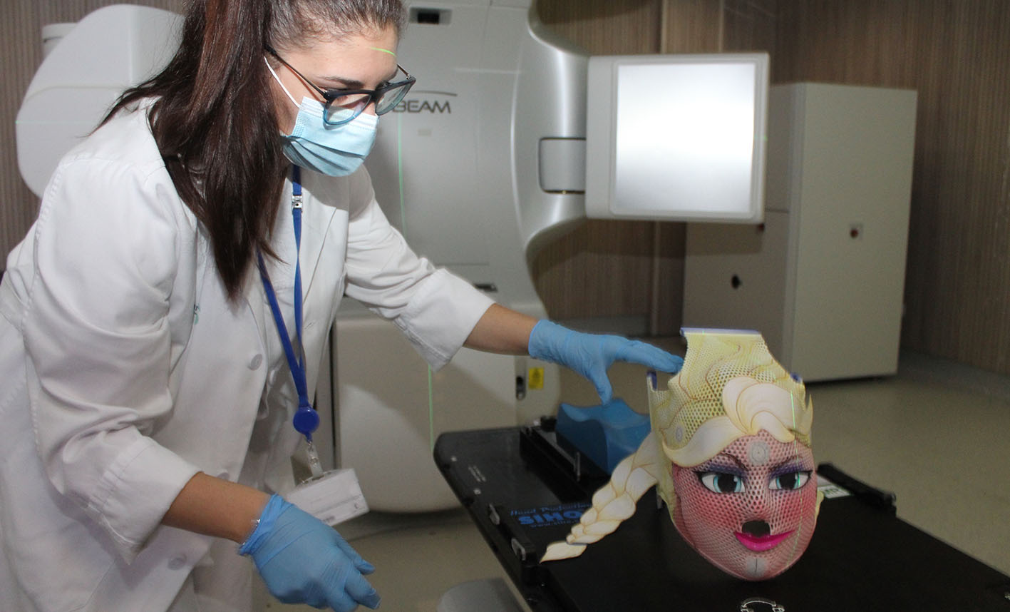Un ejemplo de las máscaras para pacientes infantiles oncológicos.