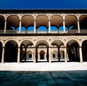 El Hospital de Tavera acoge la presentación de un libro sobre la historia del Partido Andalucista.