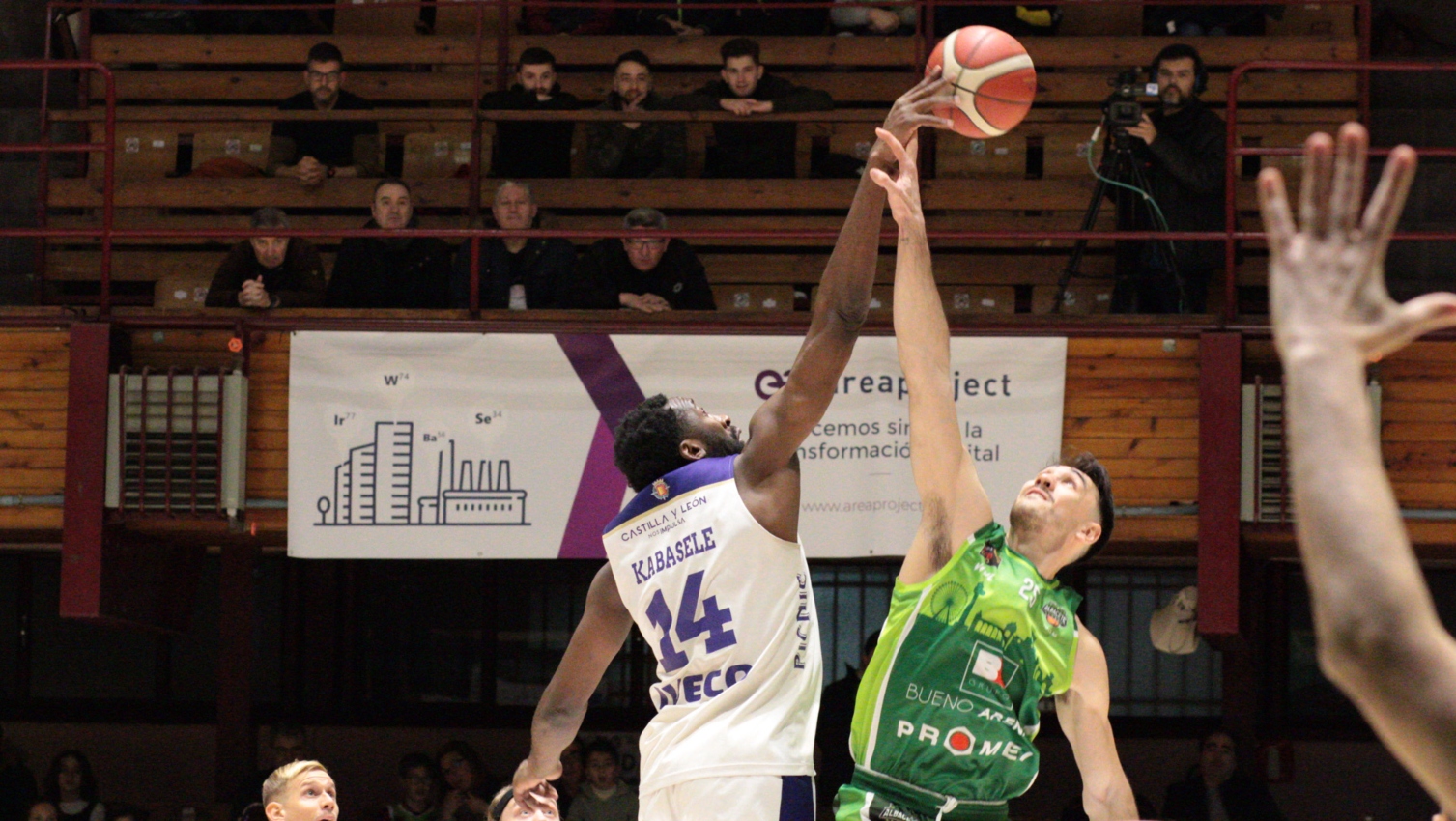 El Bueno Arenas Albacete Basket recibe en el Pabellón del Parque al UEMC Real Valladolid Baloncesto.