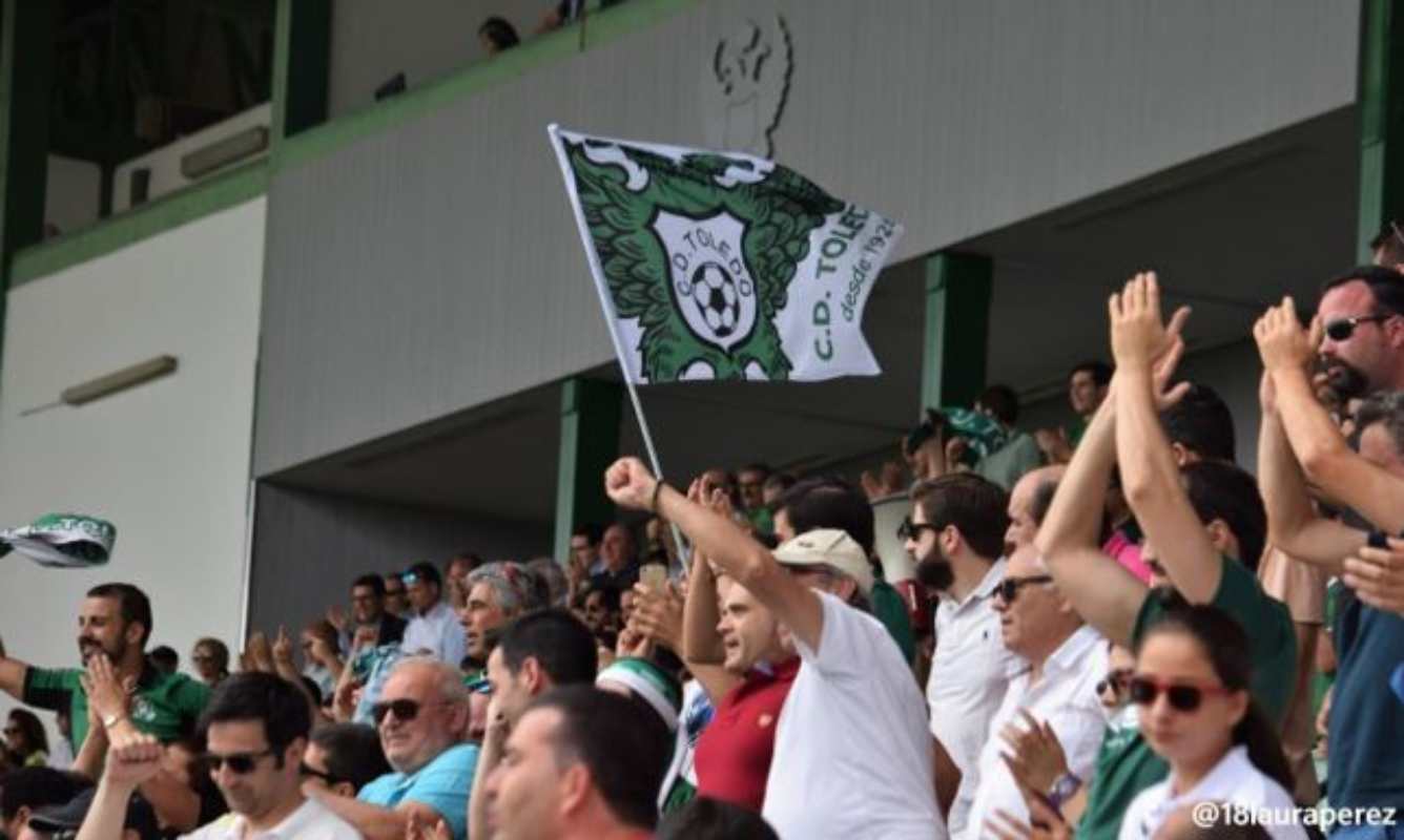 Foto de la afición del Toledo. Foto: CD Toledo.