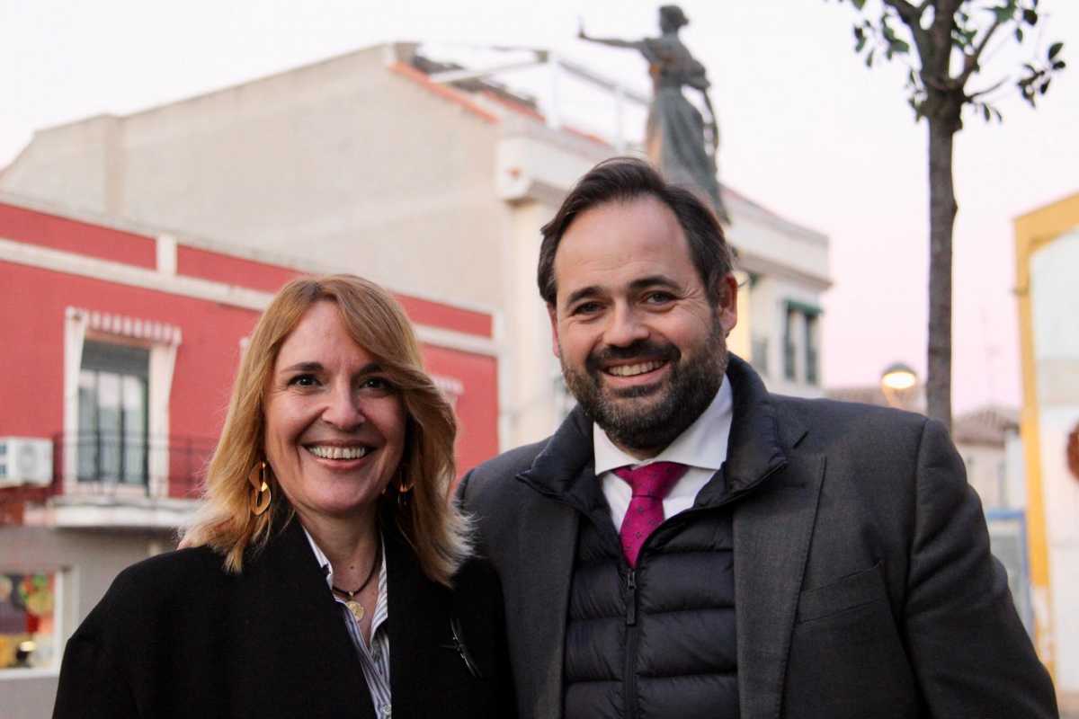 Cándida Tercero junto a Paco Núñez.