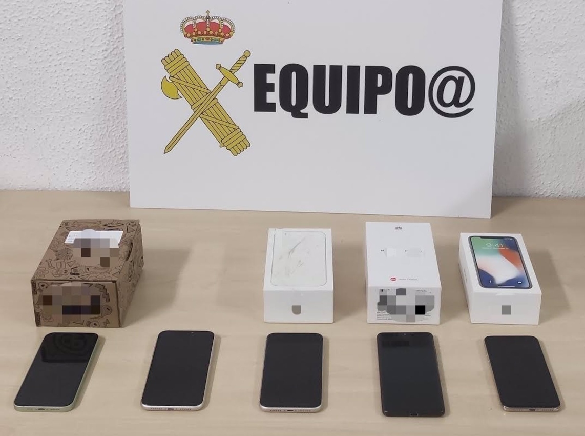 Desarticulado un grupo criminal que estafaba a través de internet. - GUARDIA CIVIL.