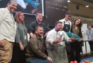El chef albaceteño Juan Monteagudo del restaurante Abadol ha ganado el concurso a la mejor croqueta con jamón ibérico.