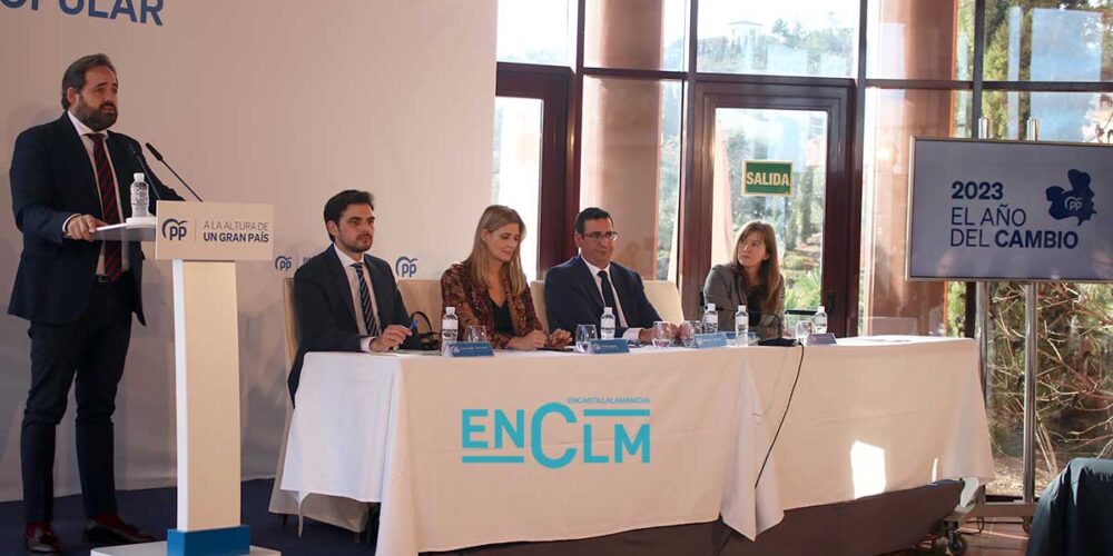 Paco Núñez, presidente del PP de CLM, en el desayuno informativo con los medios de comunicación en Toledo. Foto: Sara M. Trevejo.