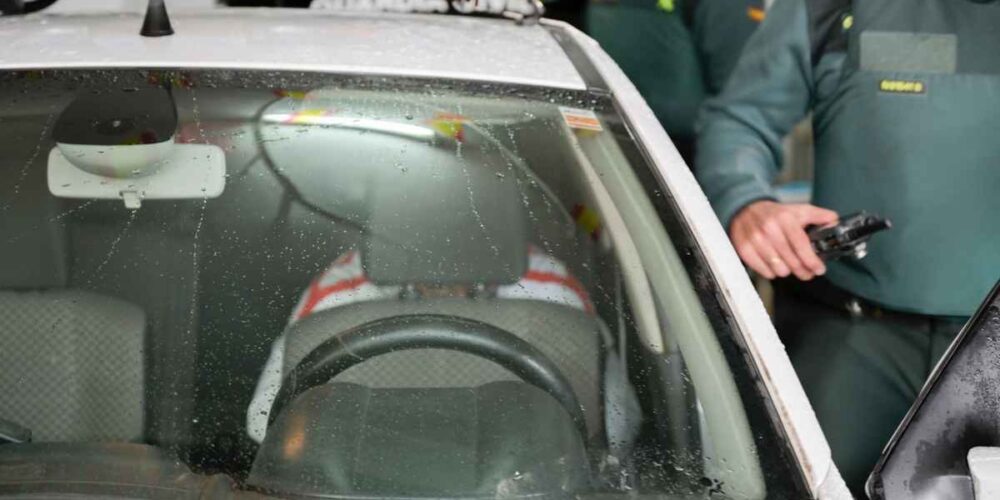 El detenido en Piedrabuena por matar a su mujer. Foto: EFE / Jesús Monroy.