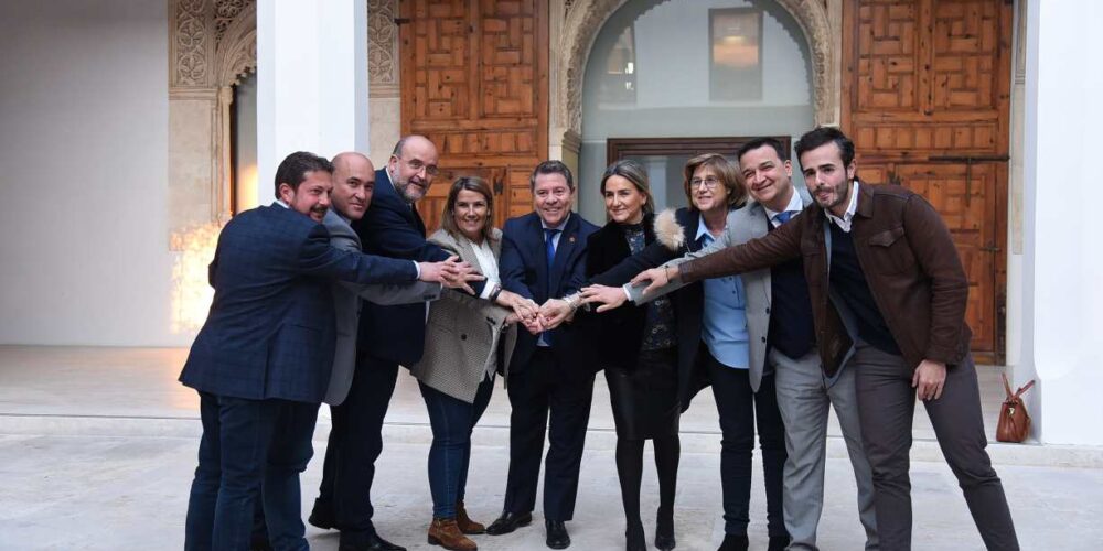 Gobierno de CLM, ayuntamientos de Toledo y Talavera y Municipios Ribereños de Entrepeñas y Buendía celebran el nuevo plan hidrológico del Tajo.