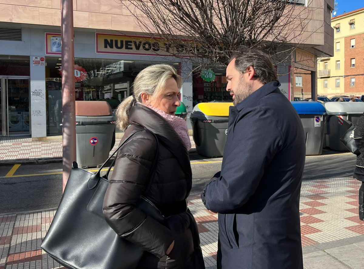 Paco Núñez, presidente PP de Castilla-La Mancha, con Ana Guarinos, candidata del PP por Guadalajara
