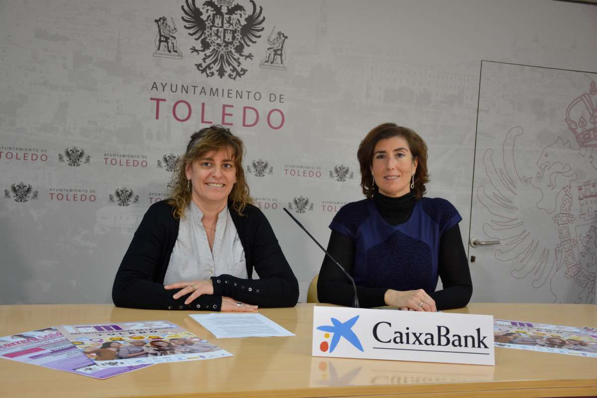 Ana Abellán (izquierda) y Mayka Díaz-Chirón, en la presentación de la Carrera y Marcha por la Igualdad.