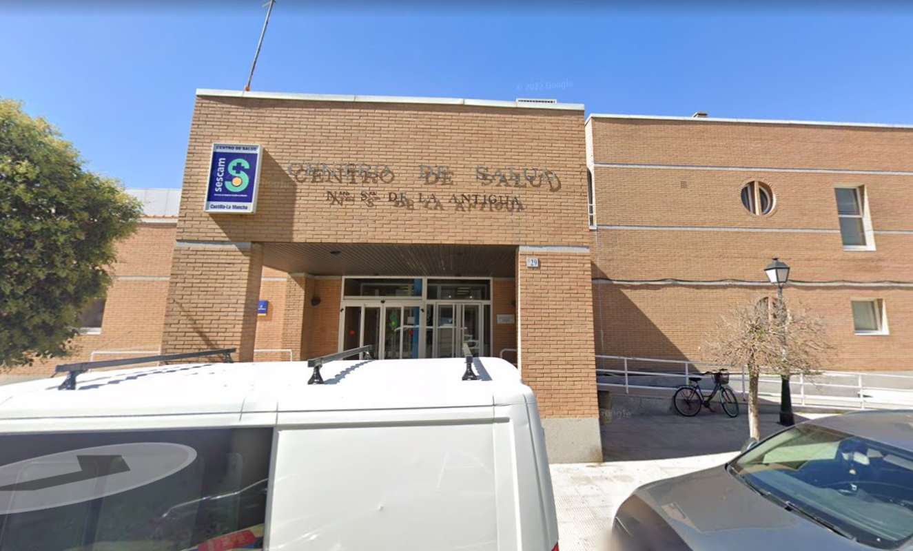Según CSIF, se produjo una agresión a una médica en el centro de salud de Mora. Foto: Google.