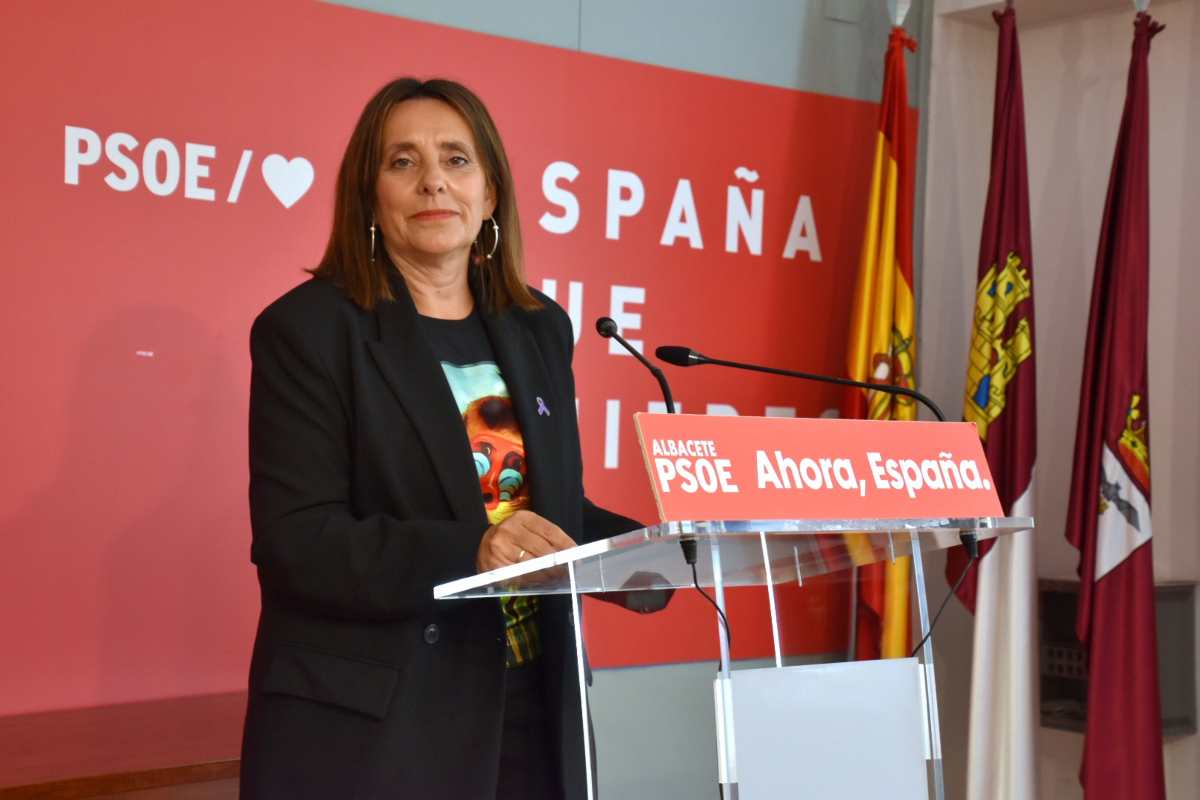 La senadora socialista por Albacete Donelia Roldán informó del nuevo protocolo de protección a las víctimas de violencia de género.