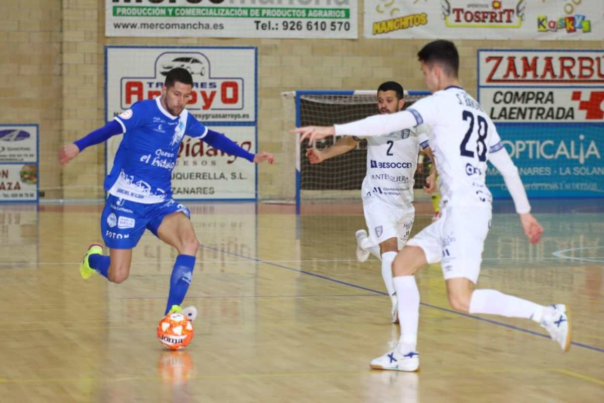 Disputadísimo partido entre el Manzanares y el Antequera. Foto: Manzanares FS.