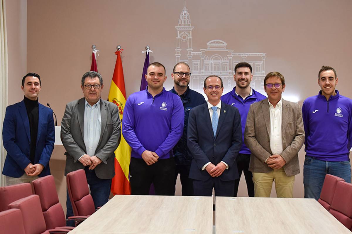 Firma convenio Ayuntamiento y Cívitas Balonmano Guadalajara