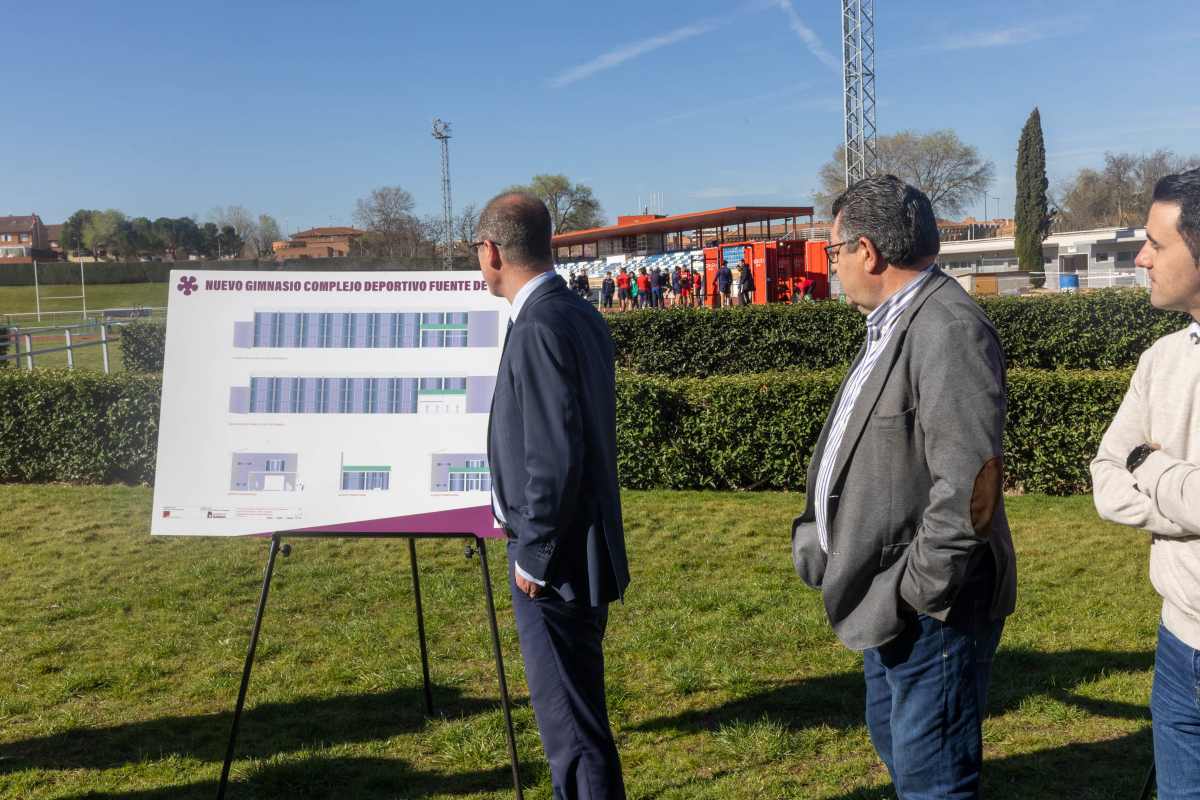 Alberto Rojo, alcalde de Guadalajara presenta el proyecto de ampliación del gimnasio de la Fuente de la Niña