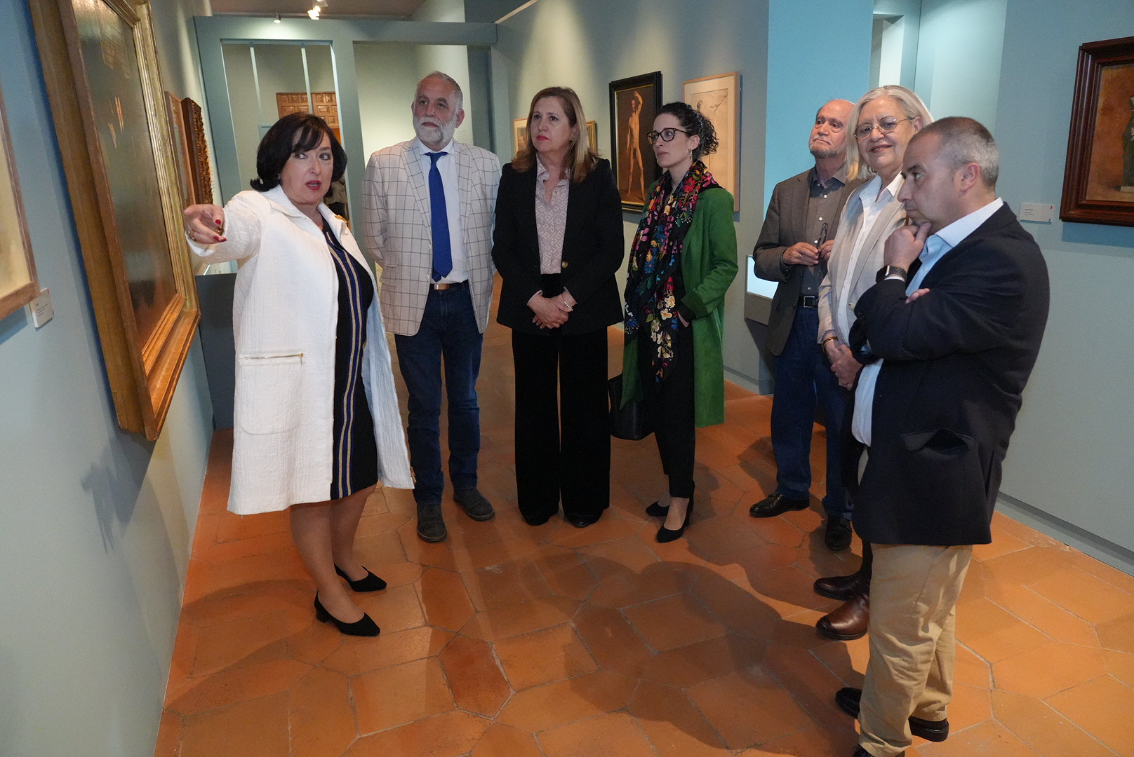 Rosa Ana Rodríguez inaugura la exposición de Alejo Vera en Guadalajara