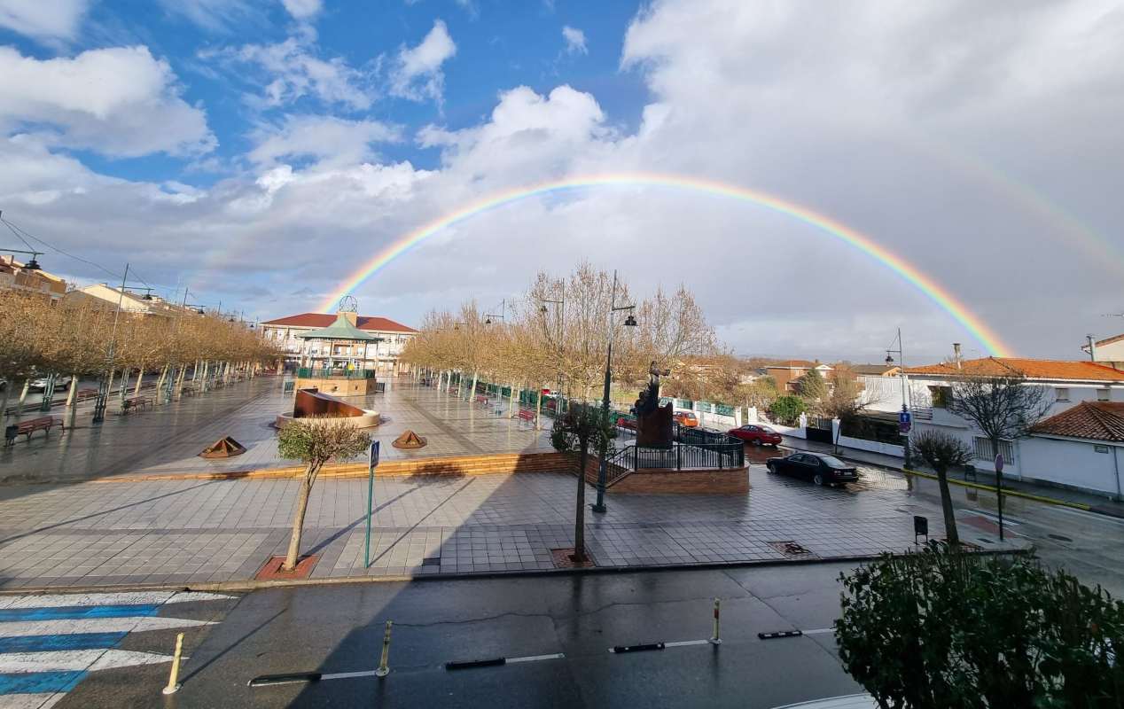 Arco iris la tarde del jueves en Cabanillas del Campo. Foto: Aemet.
