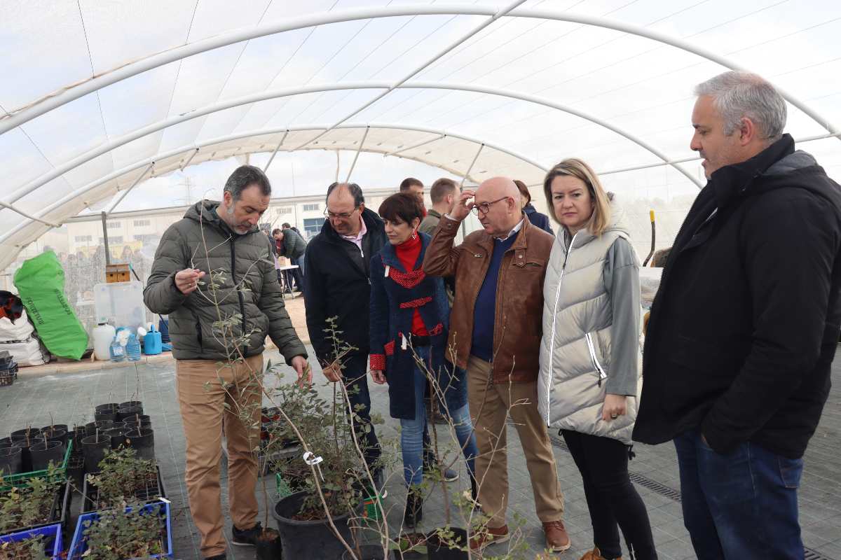 El viceconsejero de Medio Ambiente visitó la inauguración de la restauración de un bosque autóctono.