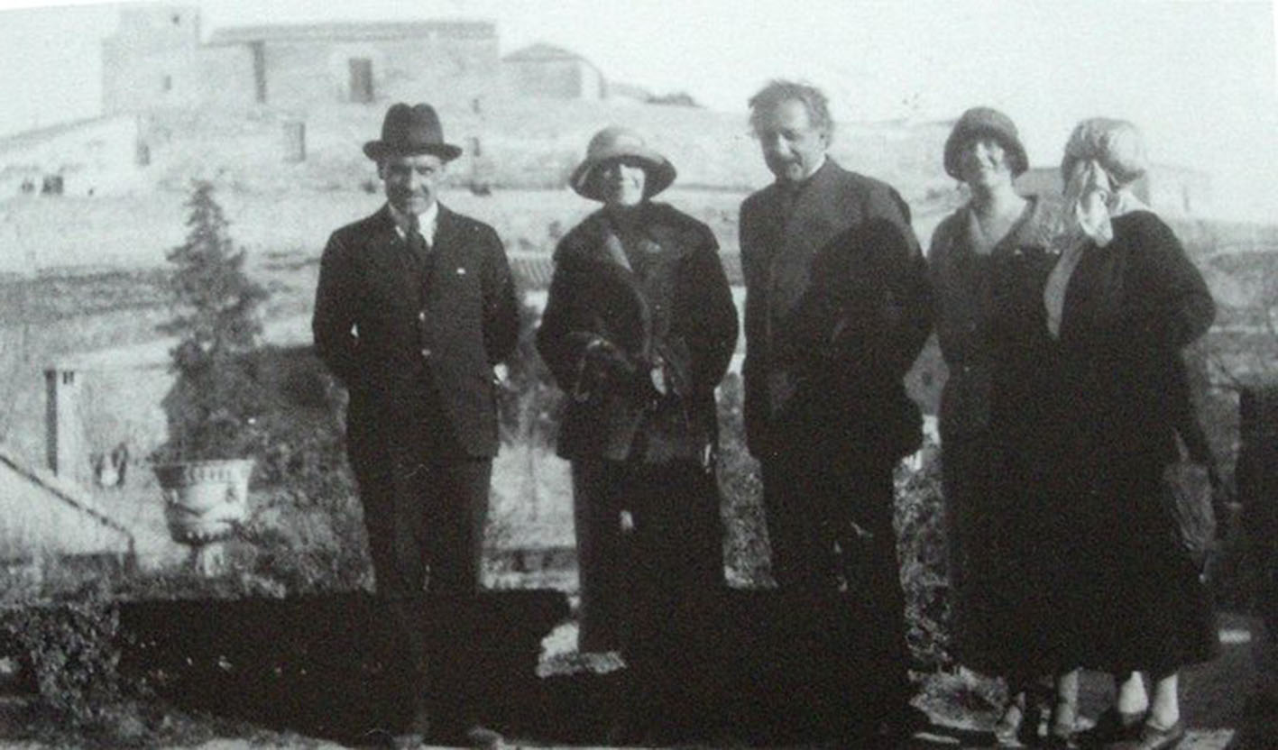 Einstein, en el centro de la imagen. Foto: Fundación Ortega y Gasset, publicada por "Toledo Olvidado".