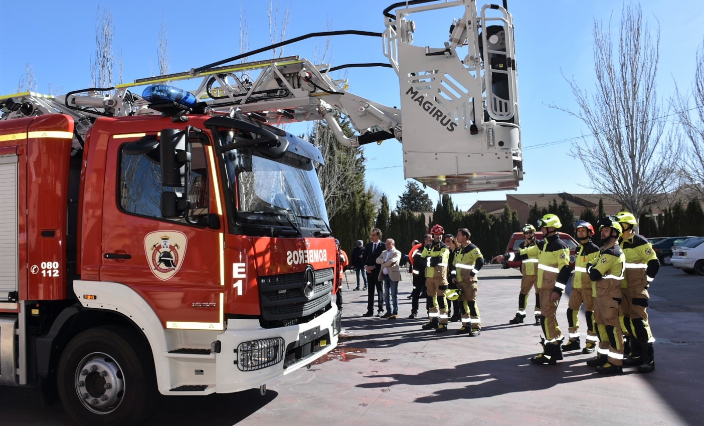 Nuevo vehículo escala del parque de Bomberos de Albacete.