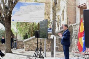 Los remontes del casco antiguo de Cuenca medirán el Auditorio con el entorno de la Plaza Mayor.