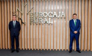 Javier López Martín y Víctor Manuel López, presidente y director general de Eurocaja Rural.