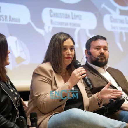 La viceconsejera, Ana Muñoz, en la II Jornada "Rompiendo Barreras en el Deporte de CLM".