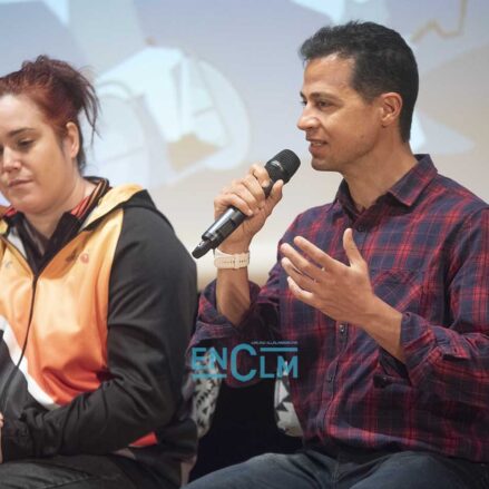 Christian López (junto a Vicky Pérez) volvió a dar una "master class" de vitalidad contagiosa en las II Jornadas Rompiendo Barreras en el Deporte de CLM.