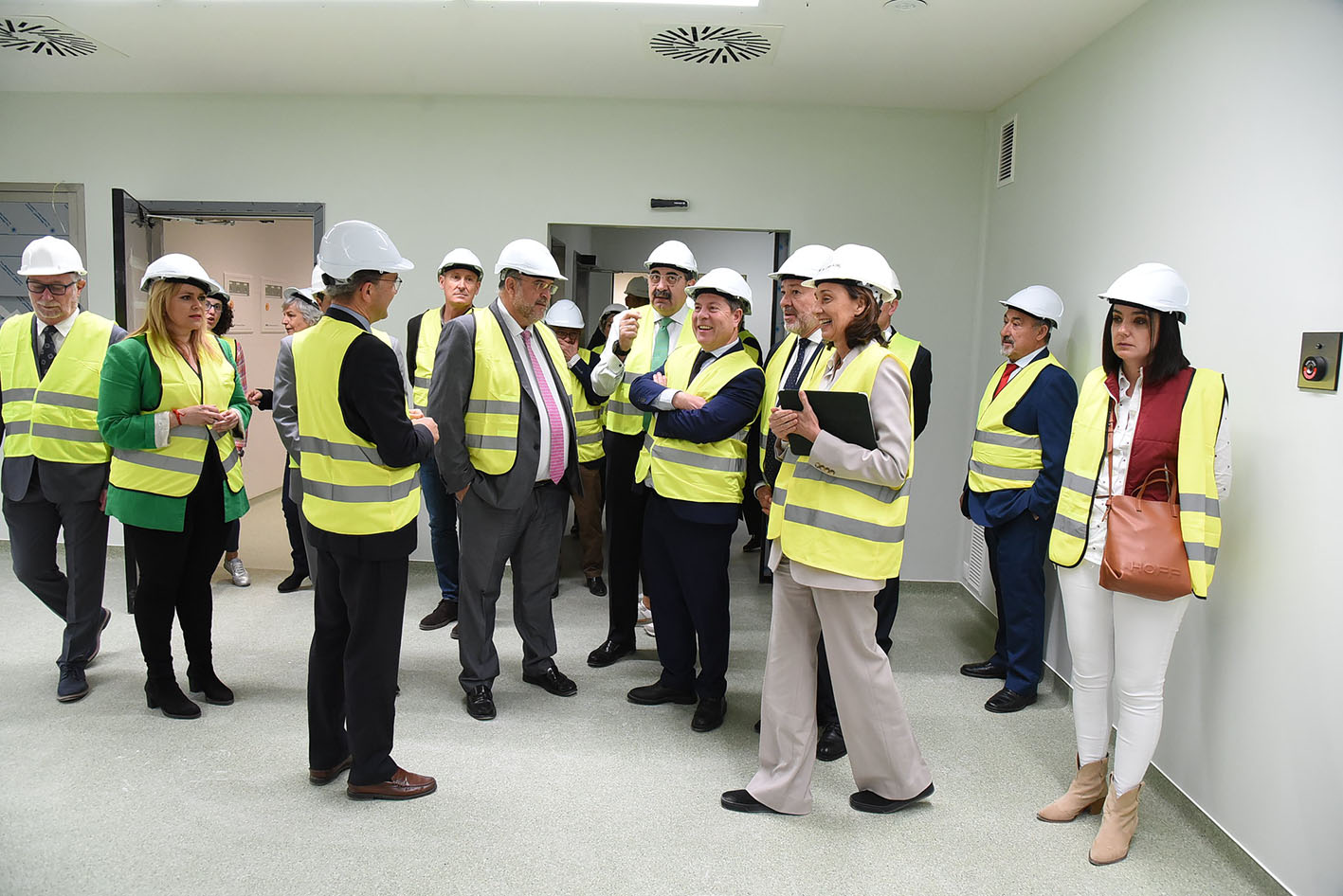 Page ha visitado las obras del nuevo hospital de Cuenca.