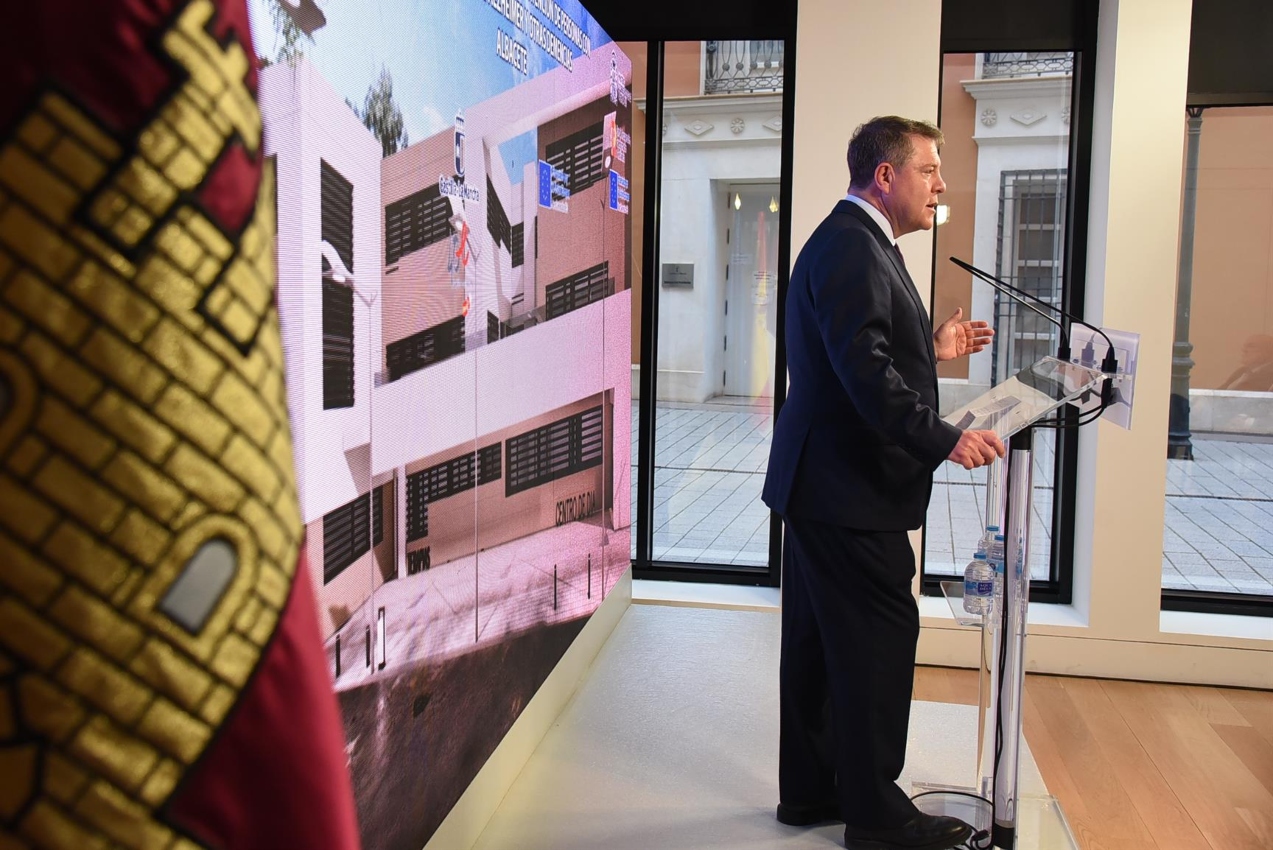 El presidente de la Junta, Emiliano García-Page, en la Casa Perona en Albacete.