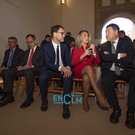 Jesús Corroto, Milagros Tolón y Emiliano García-Page durante la inauguración del Salón Rico. Foto: Rebeca Arango.