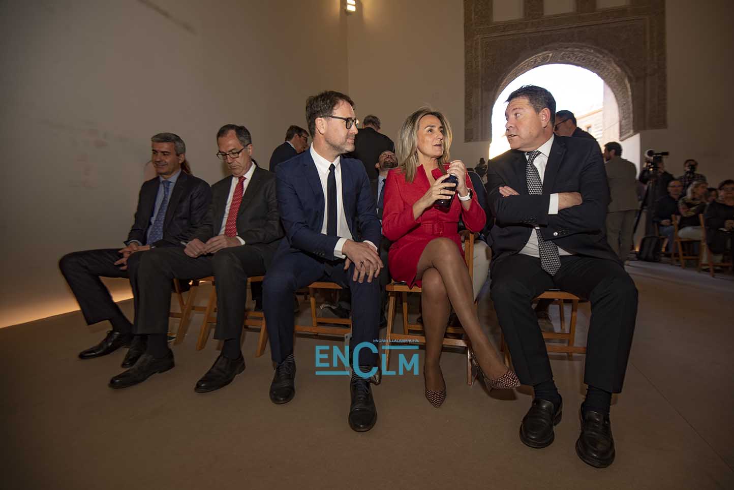 Jesús Corroto, Milagros Tolón y Emiliano García-Page durante la inauguración del Salón Rico. Foto: Rebeca Arango.