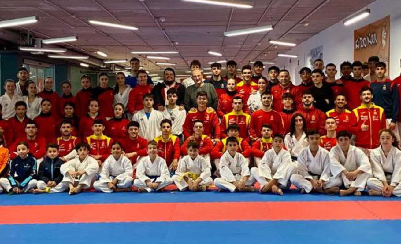 La Selección absoluta preparó el Europeo en los tatamis del Kidokan. 