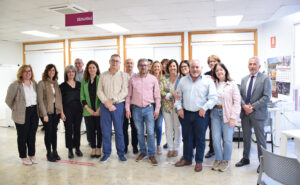 Patricia Franco, consejera de Economía, Empresas y Empleo, durante su visita a Valdepeñas.
