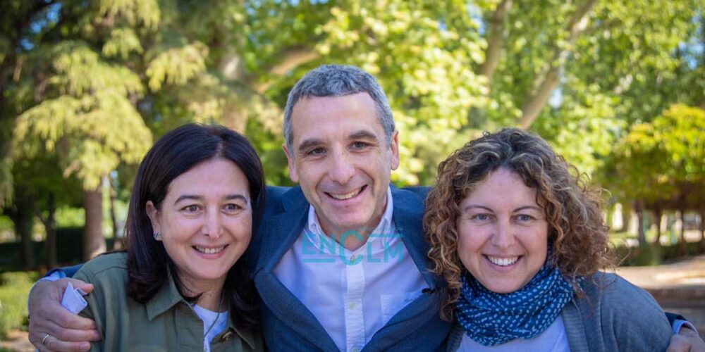 Araceli de la Calle, Esteban Paños e Irene Benayas, cabezas de lista de Ciudadanos en las elecciones municipales de Toledo. Foto: Diego Langreo Serrano.