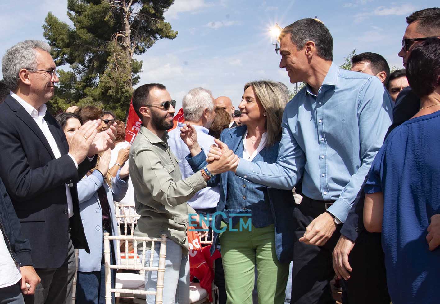 Milagros Tolón y Pedro Sánchez,, en Toledo