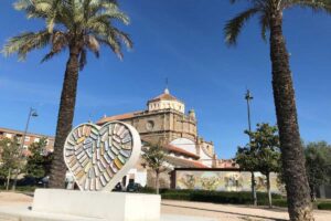 Vista del corazón de cerámica, en Talavera. Foto: Ayuntamiento de Talavera