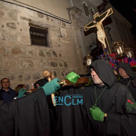 Procesión del Santísimo Cristo de la Misericordia y Soledad de los Pobres (Cofradía de la Santa Caridad), en Toledo. Foto: Rebeca Arango.