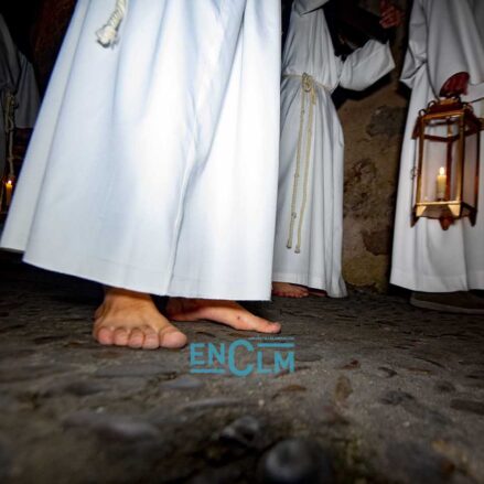 Penitentes descalzos del Cristo Redentor de Toledo