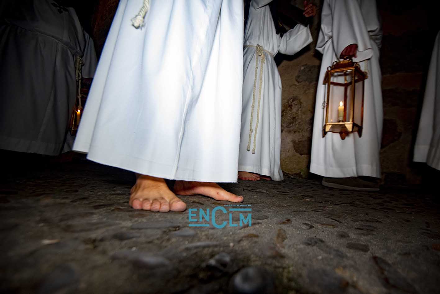 Penitentes descalzos del Cristo Redentor de Toledo