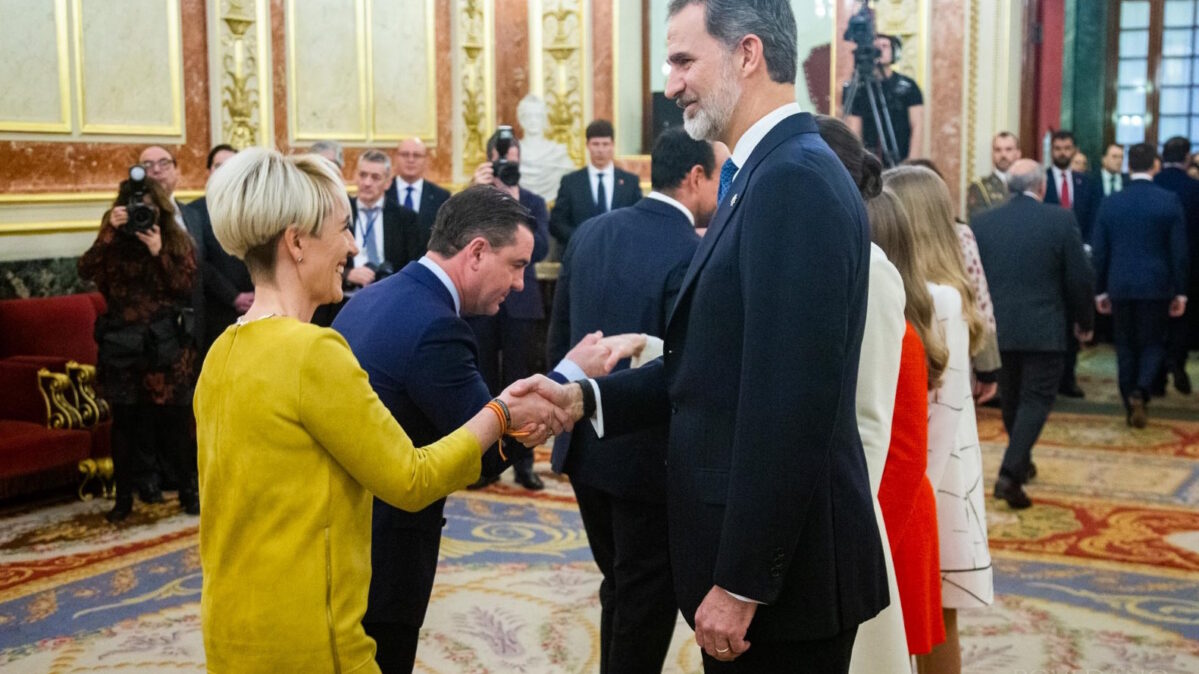 "Un gran honor. La primera vez que pude saludar a SM el Rey Felipe VI, símbolo de la unidad de España".