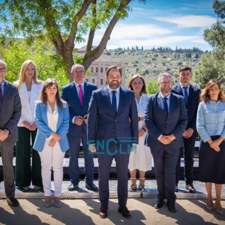 Paco Núñez con los candidatos por la provincia de Albacete. Foto: Diego Langreo Serrano.