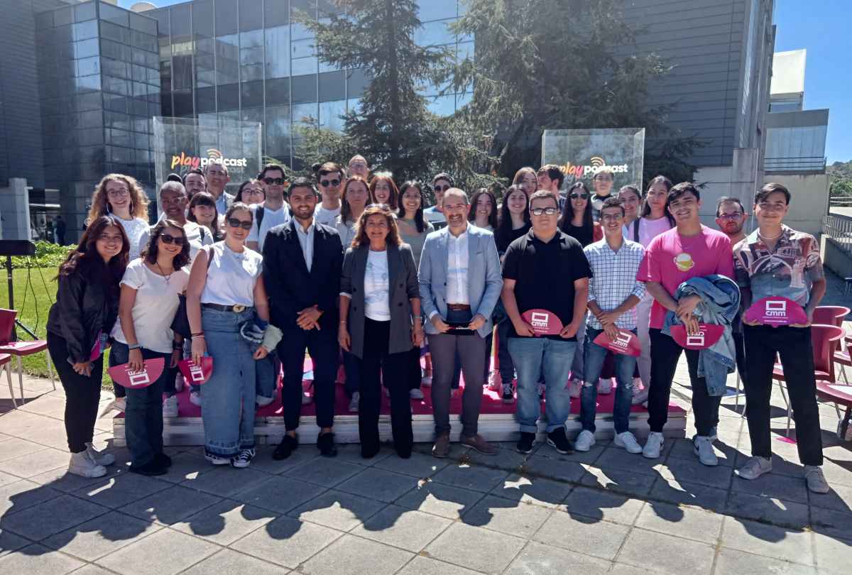 Alumnos de la Facultad de Periodismo de Cuenca también han estado presentes en el lanzamiento de PlayPódcast