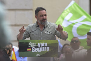 El presidente de Vox, Santiago Abascal, en un acto público en Ciudad Real. EFE/Jesús Monroy.