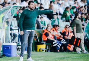 renovacion-carlos-gomez-entrenador-cd-toledo