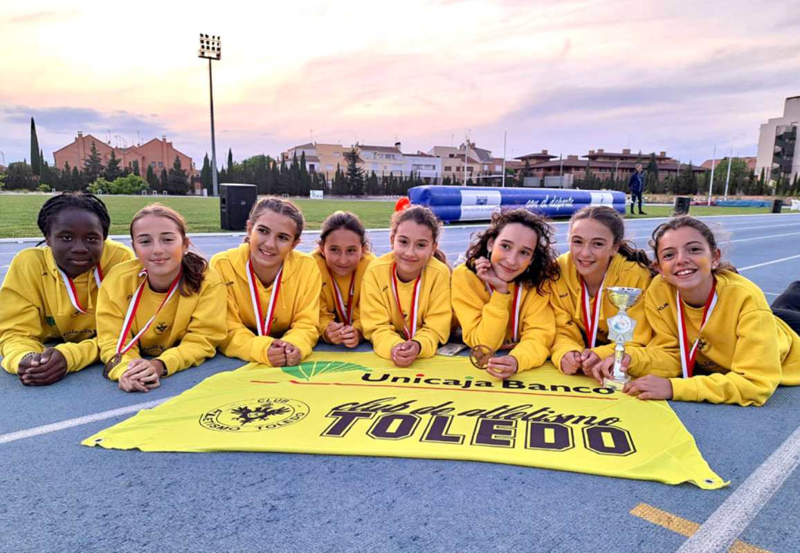 Las chicas sub-14 del Unicaja Banco Club Atletismo Toledo.
