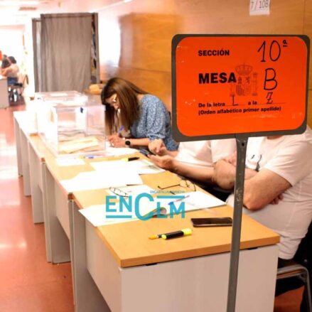 Imagen de una mesa electoral en Toledo el pasado 28 de mayo. Foto: Rebeca Arango.