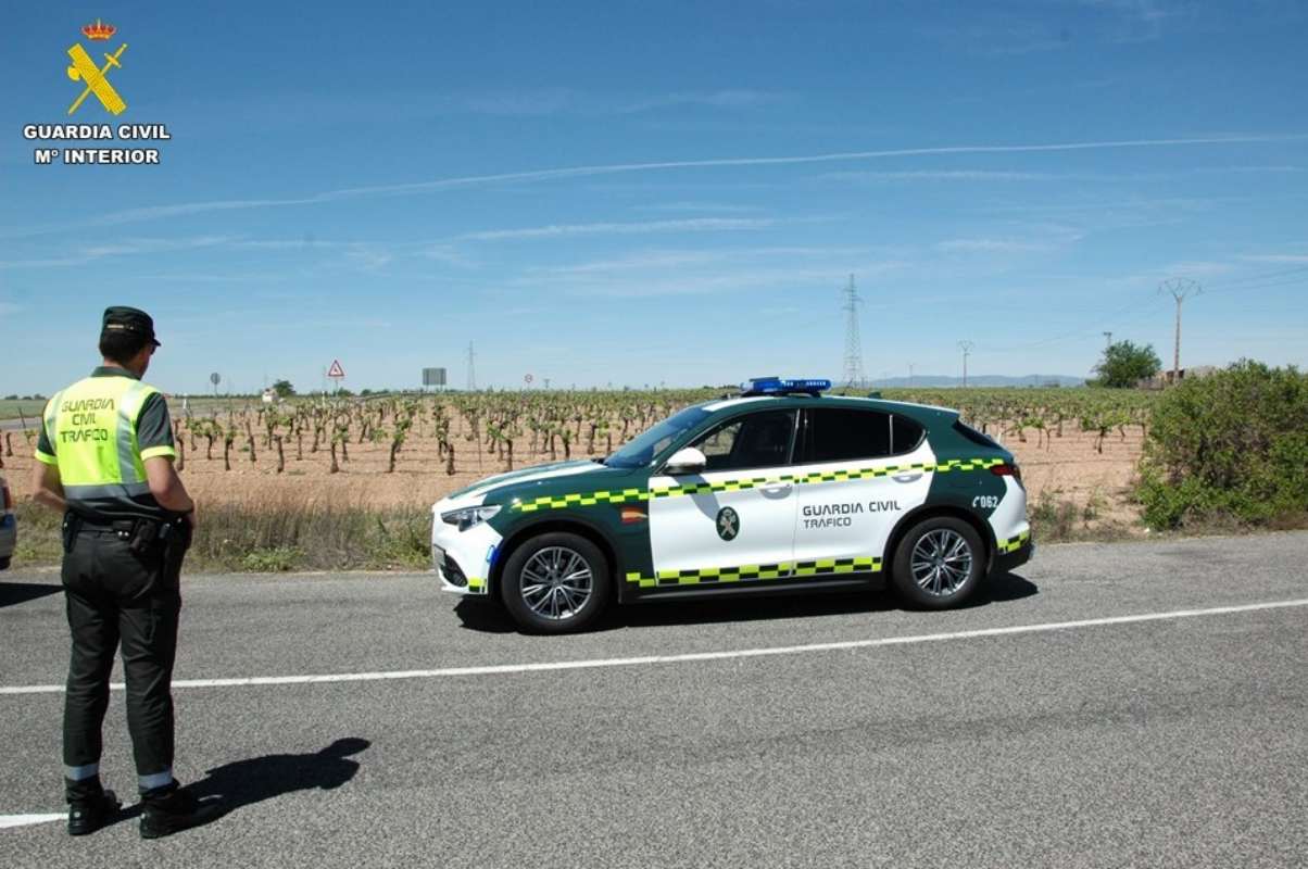 guardia-civil-coche