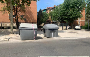 Algunos de los nuevos contenedores que ya se pueden ver por las calles de Toledo.