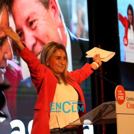 Milagros Tolón en el mitin del PSOE en Toledo.