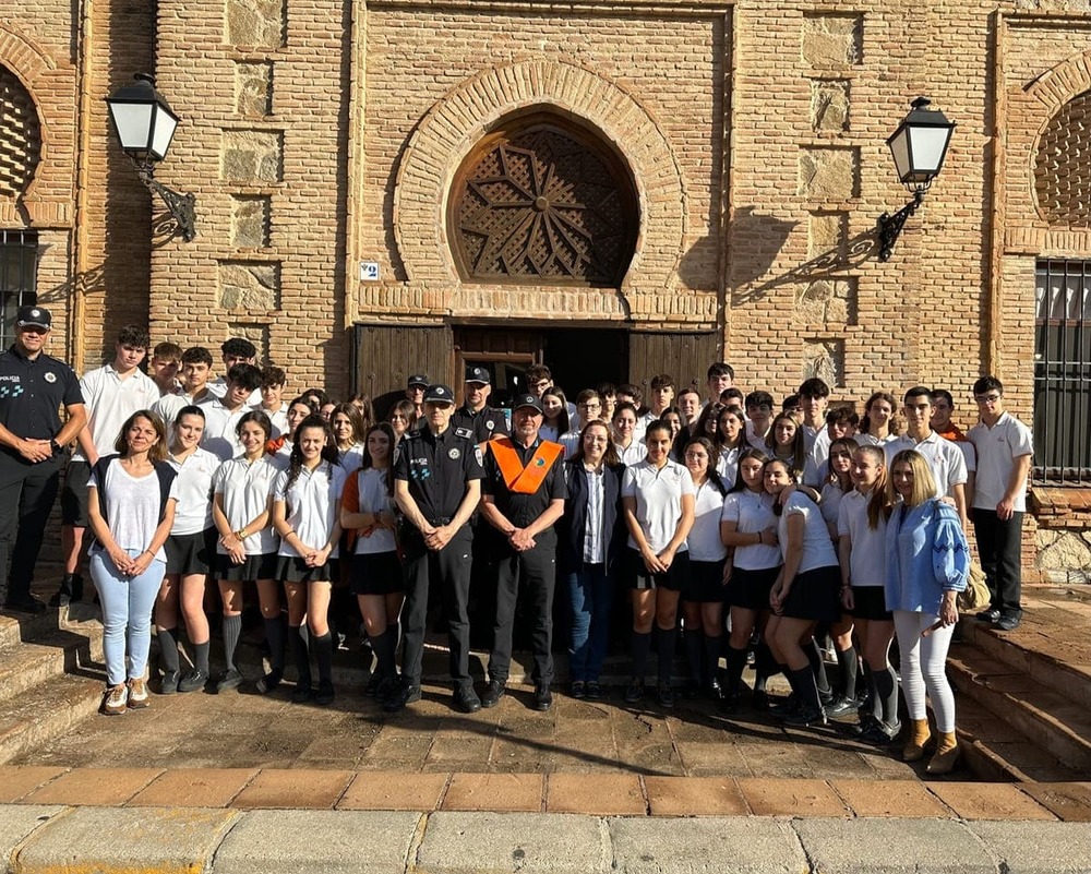 Reconocimiento del Colegio Divina Pastora a la Policía Local de Toledo.